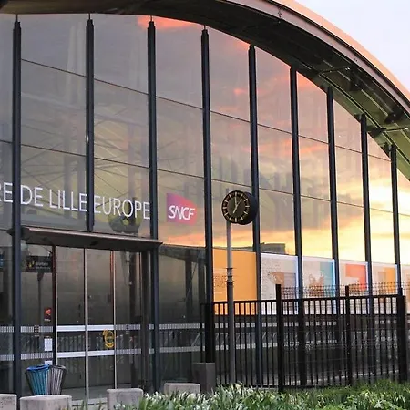 Vieux - Neat And Bright *