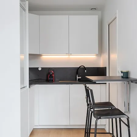 Vieux - Neat And Bright Apartment Lille
